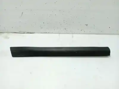 Piesă de schimb auto la mâna a doua Ornament Plastic Spate pentru AUDI A3 (8L) 1.9 TDI Referințe OEM IAM 8L3853700A  