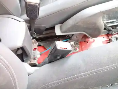 Автозапчасти б/у крюк для ремня передний правый за ford fiesta vi (cb1, ccn) 1.0 ecoboost ссылки oem iam 1802351