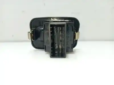 Second-hand car spare part right front power window switch for lancia ypsilon (843_) 1.2 (843.axb1a) oem iam references 735360607  