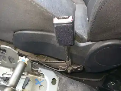 Gebrauchtes Autoersatzteil GÜRTELHAKEN VORN RECHTS zum FORD MONDEO IV SEDÁN (BA7) 2.0 TDCI OEM-IAM-Referenzen 1479097  