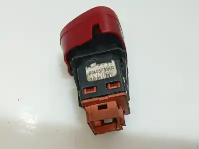 Peça sobressalente para automóvel em segunda mão interruptor 4 piscas - emergência por citroen c3 i (fc_, fn_) 1.4 i referências oem iam 6554l8  96405776kr Peça sobressalente para automóvel em segunda mão interruptor 4 piscas - emergência por citroen c3 i (fc_, fn_) 1.4 i referências oem iam 6554l8  96405776kr