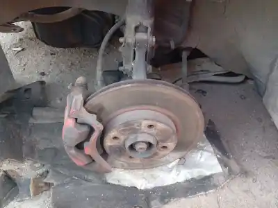 Pièce détachée automobile d'occasion MOYEU DE ROUE AVANT GAUCHE pour SEAT IBIZA II (6K1) 1.9 TDI Références OEM IAM 1H0407255B  