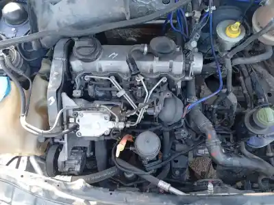 Pezzo di ricambio per auto di seconda mano ALBERO A GOMITI per SEAT IBIZA II (6K1) 1.9 TDI Riferimenti OEM IAM 038105021E  