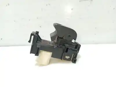 Автозапчасти б/у управление задними правыми стеклами за toyota auris ranchera familiar (_e18_) 1.8 hybrid (zwe186_) ссылки oem iam 8481002140  848100d030