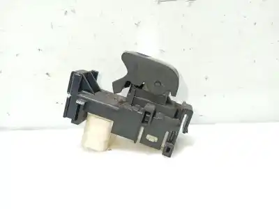 Автозапчасти б/у управление задними левыми стеклами за toyota auris ranchera familiar (_e18_) 1.8 hybrid (zwe186_) ссылки oem iam 8481002140  848100d030