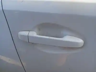 Автозапчасти б/у наружная рукоятка передняя справа за toyota auris ranchera familiar (_e18_) 1.8 hybrid (zwe186_) ссылки oem iam 692100d170a1