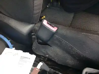 Автозапчасти б/у левый передний крюк ремня за toyota auris ranchera familiar (_e18_) 1.8 hybrid (zwe186_) ссылки oem iam 7323002490c0