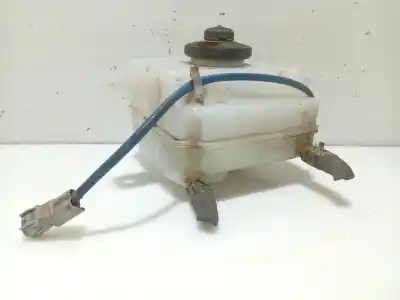 Автозапчасти б/у бак тормозной жидкости за toyota auris ranchera familiar (_e18_) 1.8 hybrid (zwe186_) ссылки oem iam 4722012300  4723020140