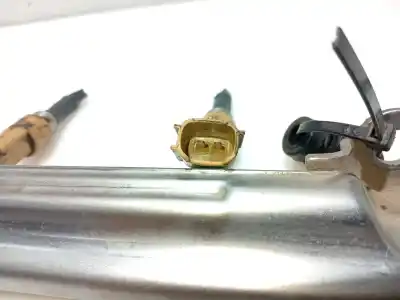 Автозапчасти б/у рампа инжектора за toyota auris ranchera familiar (_e18_) 1.8 hybrid (zwe186_) ссылки oem iam 2381437061 2320939145 2320909130