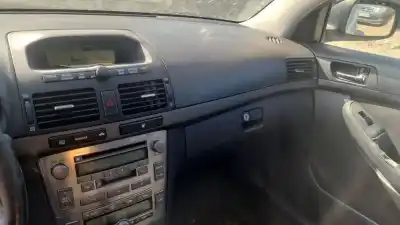 Recambio de automóvil de segunda mano de MOLDURA para TOYOTA AVENSIS RANCHERA FAMILIAR (_T25_) 2.0 D-4D (CDT250_) referencias OEM IAM   