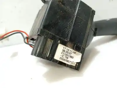 Pièce détachée automobile d'occasion commande de clignotants pour dacia sandero ii 1.5 dci références oem iam 255679575r  