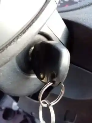 Peça sobressalente para automóvel em segunda mão comutador de ignição por renault clio iii business referências oem iam 7701208408