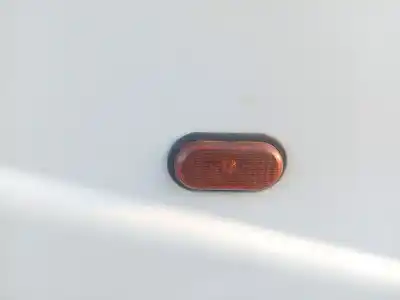 Pezzo di ricambio per auto di seconda mano Lampada Laterale Destra per NISSAN PRIMASTAR AUTOBÚS (X83) DCI 80 Riferimenti OEM IAM 2616000QAA  