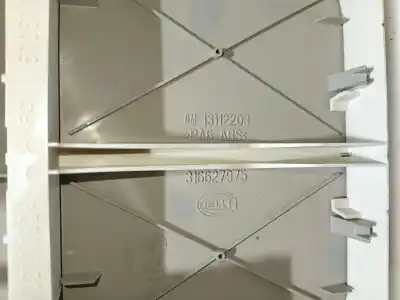 Автозапчасти б/у передний салонный свет за opel astra h (a04) 1.7 cdti (l48) ссылки oem iam 13111824 13111872 13112203