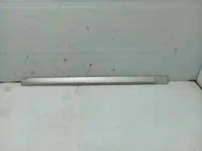 Peça sobressalente para automóvel em segunda mão molduras traseiras por renault laguna iii 5 puertas referências oem iam 828730001r