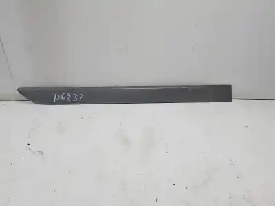 Peça sobressalente para automóvel em segunda mão Molduras Traseiras por RENAULT MEGANE II SEDÁN (LM0/1_) 1.9 DCI Referências OEM IAM 7701477638  