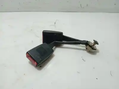 Автозапчасти б/у крюк для ремня задний центральный за audi a3 (8l1) 1.8 ссылки oem iam 8l0857740a  8l085773901c