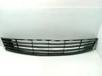 Second-hand car spare part decorative moulding for renault clio iii 2.0 16v oem iam references 8200682294