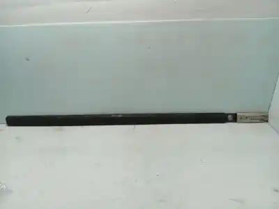 Second-hand car spare part decorative moulding for renault clio iii 2.0 16v oem iam references 8200289921