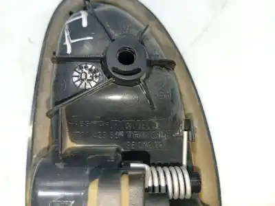 Автозапчасти б/у левая задняя внутренняя ручка за renault clio ii (bb_, cb_) 1.2 (bb0a, bb0f, bb10, bb1k, bb28, bb2d, bb2h, cb0a,... ссылки oem iam 7700423887  96012221