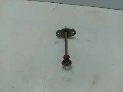 Автозапчасти б/у дверной фиксатор за toyota auris ranchera familiar (_e18_) 1.8 hybrid (zwe186_) ссылки oem iam 6861002240  