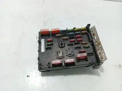 Peça sobressalente para automóvel em segunda mão CAIXA DE FUSÍVEIS E RELÉS por VOLKSWAGEN PASSAT B6 (3C2) 2.0 TDI 16V Referências OEM IAM 3C0937125  