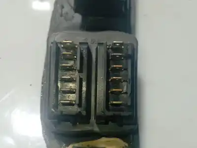 Second-hand car spare part left front power window switch for renault megane i coach (da0/1_) 1.4 16v (da0d, da1h, da0w, da10) oem iam references 7700838101  