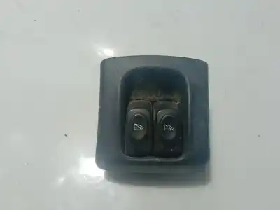 Peça sobressalente para automóvel em segunda mão botão / interruptor elevador vidro traseiro direito por renault megane i coach (da0/1_) 1.4 16v (da0d, da1h, da0w, da10) referências oem iam 7700843250