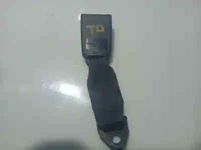 Автозапчасти б/у крюк для ремня задний правый за renault megane i coach (da0/1_) 1.4 16v (da0d, da1h, da0w, da10) ссылки oem iam 7700836209  