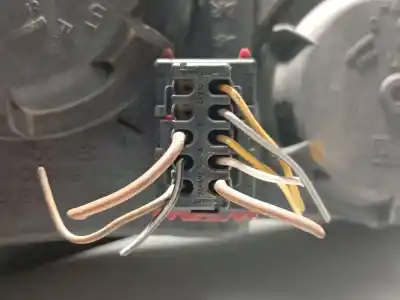 Pezzo di ricambio per auto di seconda mano faro anteriore sinistro per opel corsa c corsa c riferimenti oem iam 13237263  