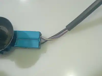 Автозапчастина б/у передній правий гачок для renault clio ii (bb_, cb_) 1.2 (bb0a, bb0f, bb10, bb1k, bb28, bb2d, bb2h, cb0a,... посилання на oem iam 7700415679  