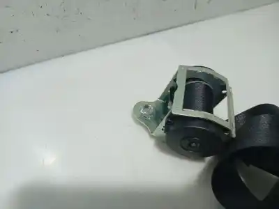 Автозапчастина б/у передній правий ремін безпеки для opel corsa d (s07) 1.2 (l08, l68) посилання на oem iam 607707600c  