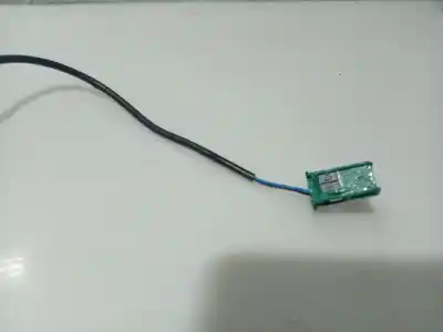 Pezzo di ricambio per auto di seconda mano gancio cintura anteriore sinistro per opel astra h gtc (a04) 1.4 (l08) riferimenti oem iam 93179240  