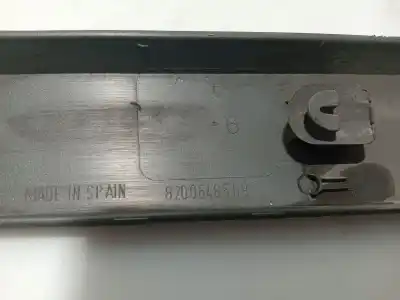 Pezzo di ricambio per auto di seconda mano modanatura per renault megane ii (bm0/1_, cm0/1_) 1.5 dci (bm1e, cm1e) riferimenti oem iam 8200648669  