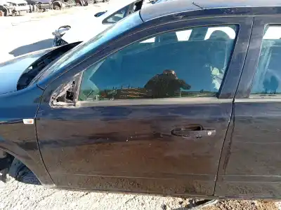 Автозапчасти б/у левая передняя дверь за OPEL ASTRA H (A04) 1.6 (L48) ссылки OEM IAM 13208421  