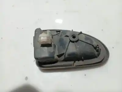 Pezzo di ricambio per auto di seconda mano maniglia interna anteriore sinistra per renault megane i classic (la0/1_) 1.9 dti (la08, la0n) riferimenti oem iam 7700353282  