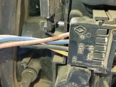 Автозапчасти б/у правый задний фонарь за renault megane i classic (la0/1_) 1.9 dti (la08, la0n) ссылки oem iam 7701042629  