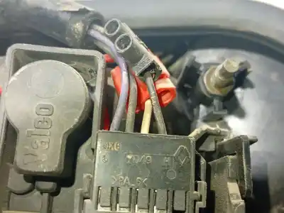 Автозапчасти б/у внутренний правый задний фонарь за renault megane i classic (la0/1_) 1.9 dti (la08, la0n) ссылки oem iam 7700428052  7701042633