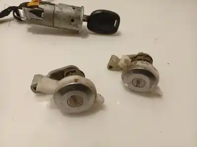 Second-hand car spare part ignition switch for renault clio ii (bb_, cb_) 1.2 (bb0a, bb0f, bb10, bb1k, bb28, bb2d, bb2h, cb0a,... oem iam references 7701472806 7701471098 7701472806