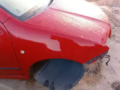Peça sobressalente para automóvel em segunda mão guarda-lamas dianteiro direito por skoda fabia i (6y2) 1.2 referências oem iam 6y0821102a