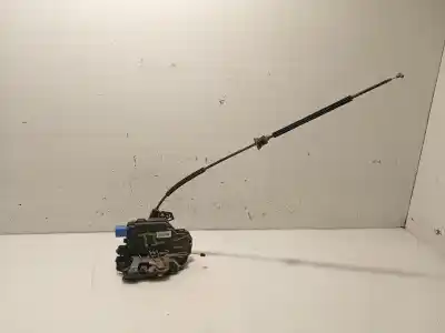 Peça sobressalente para automóvel em segunda mão fechadura da porta traseira esquerda por skoda fabia i (6y2) 1.2 referências oem iam 3b4839015aj