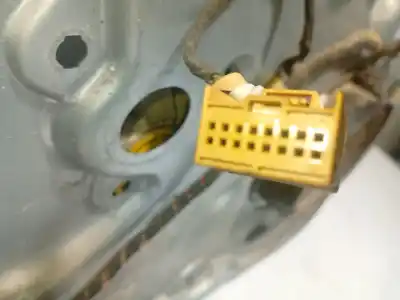 Second-hand car spare part driver left window regulator for skoda fabia i (6y2) 1.2 oem iam references 6y1837461  