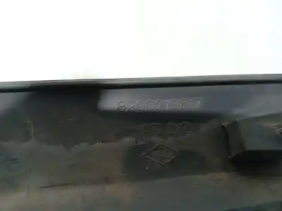 Автозапчастина б/у молдинг для renault modus * посилання на oem iam 8200213817  