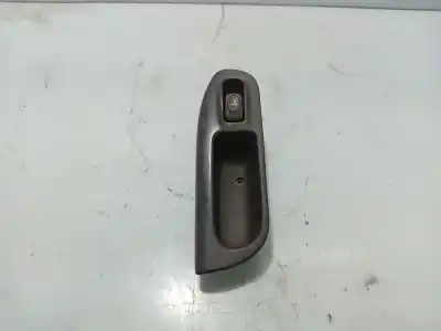 Pièce détachée automobile d'occasion Commande De Lève Vitre Avant Droit pour RENAULT SCÉNIC I MONOSPACE (JA0/1_, FA0_) 1.9 DTI (JA0N) Références OEM IAM 7700431172  7700838101