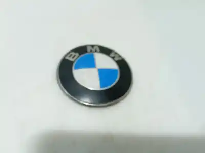 Second-hand car spare part front badge for bmw 3 (e46) 320 d oem iam references 9114840128