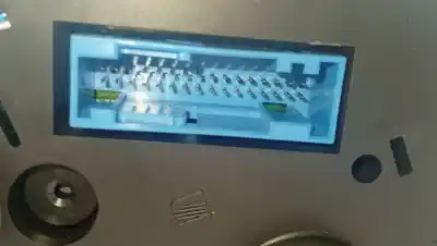 Peça sobressalente para automóvel em segunda mão quadrante por seat leon (1m1) 1.6 16 v referências oem iam 88311292  6k1857003sjwy