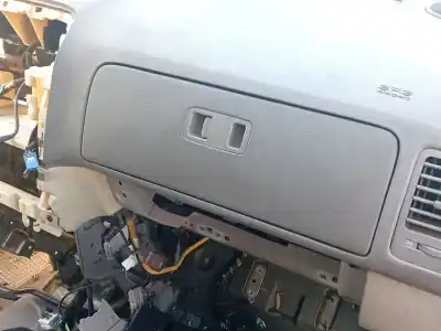 Pièce détachée automobile d'occasion BOITE À GANTS pour KIA CARNIVAL II (GQ) 2.9 CRDI Références OEM IAM 0K53A64330B50  