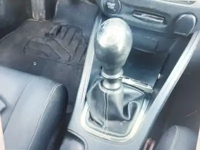 Pezzo di ricambio per auto di seconda mano leva del cambio per renault megane iii fastback (bz0/1_, b3_) 1.5 dci (bz1g, bz1w, bz0r) riferimenti oem iam 8201062921 / 7701479038