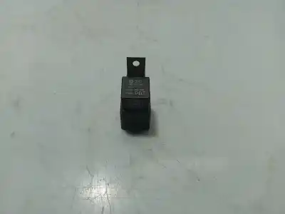 Second-hand car spare part relay for volkswagen polo v (6r1, 6c1) 1.2 tsi oem iam references 3b0951253
