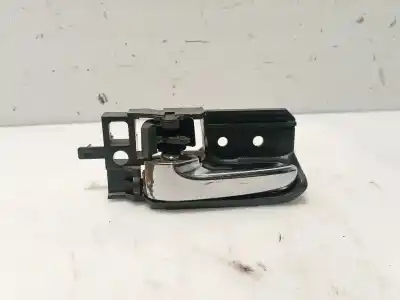 Tweedehands auto-onderdeel BINNENHANDGREEP LINKS VOOR voor TOYOTA AVENSIS SEDÁN (_T25_) 2.0 D-4D (CDT250_) OEM IAM-referenties 6920605040B0  